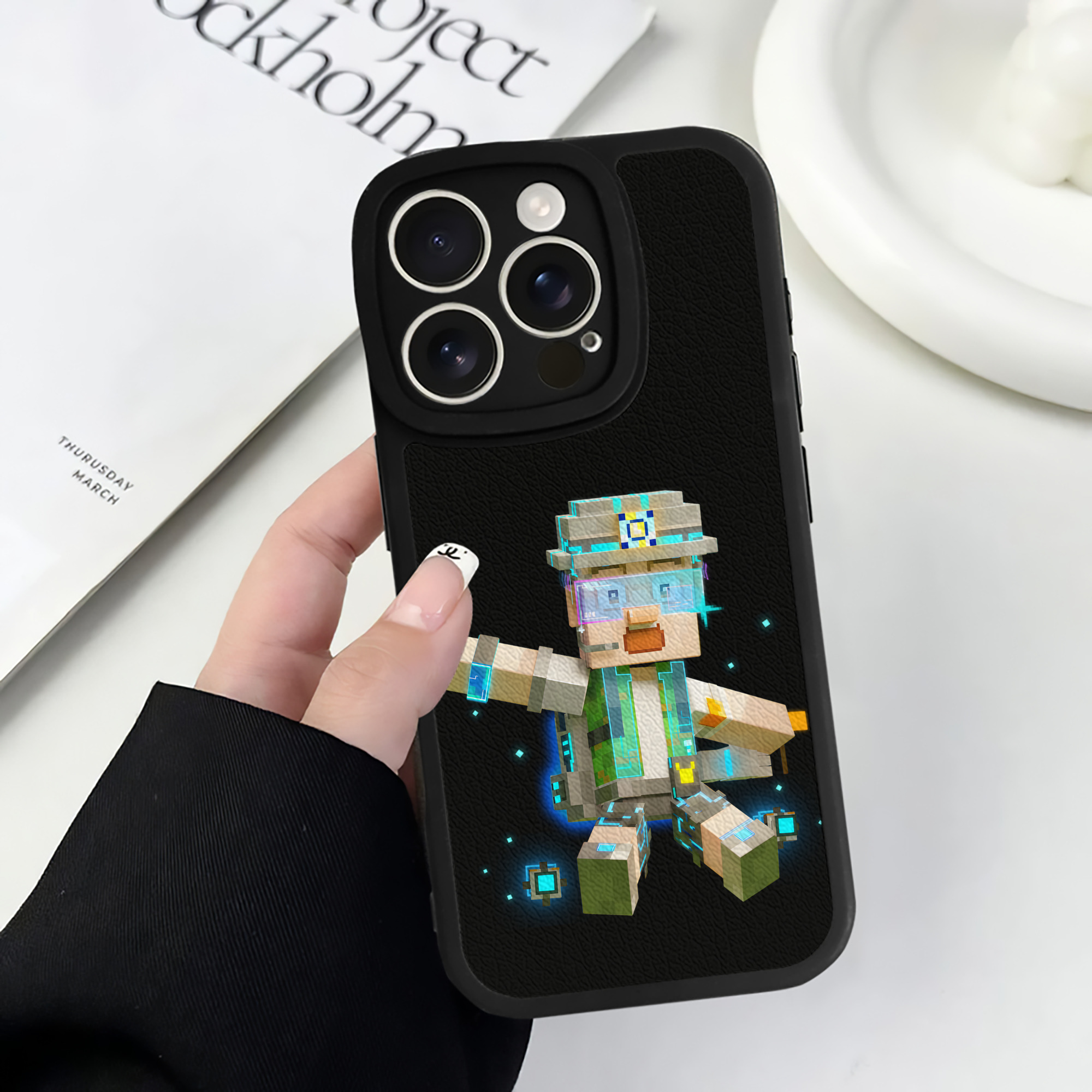 （画像用） マインクラフト ブロックの世界 Minecraft MC Block world 【iPhone 16シリーズ対応】シリコンスマホケース（レザー調） 材質：シリコン